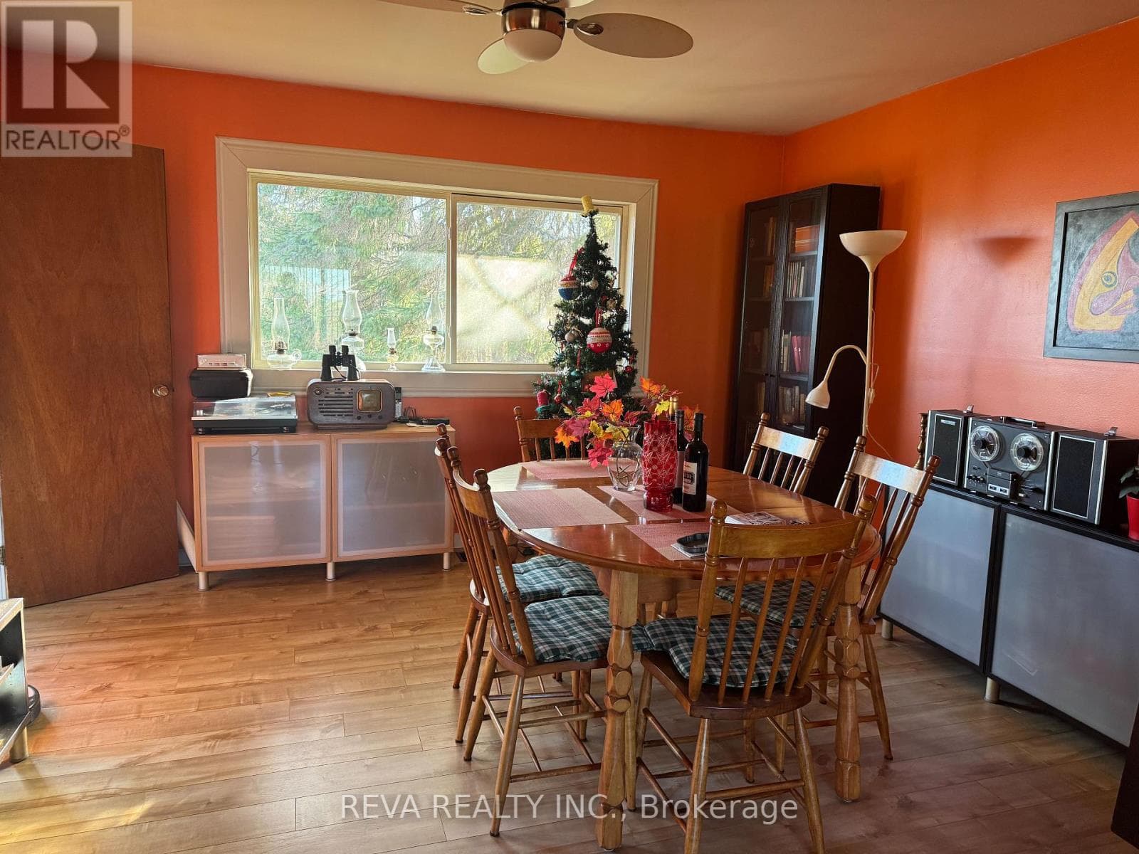139 BRIDGE STREET W, Central Lakes — photo 3