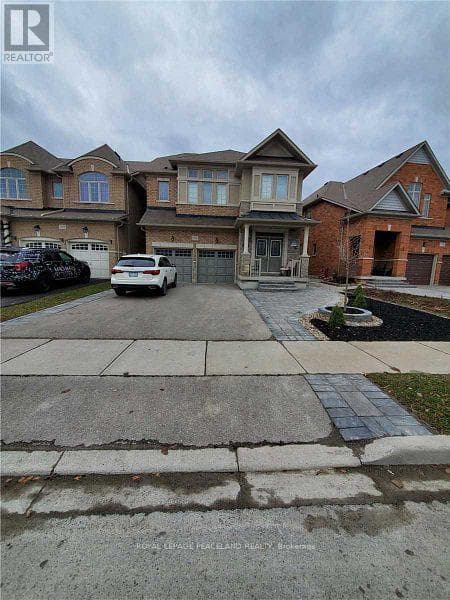 1236 ATKINS DRIVE in Newmarket Stonehaven