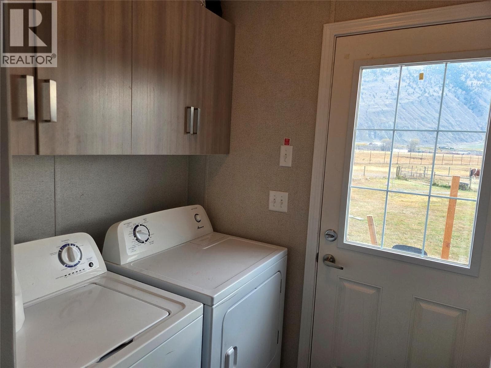 1911 Osprey Lane, Interior REALTORS® — photo 4