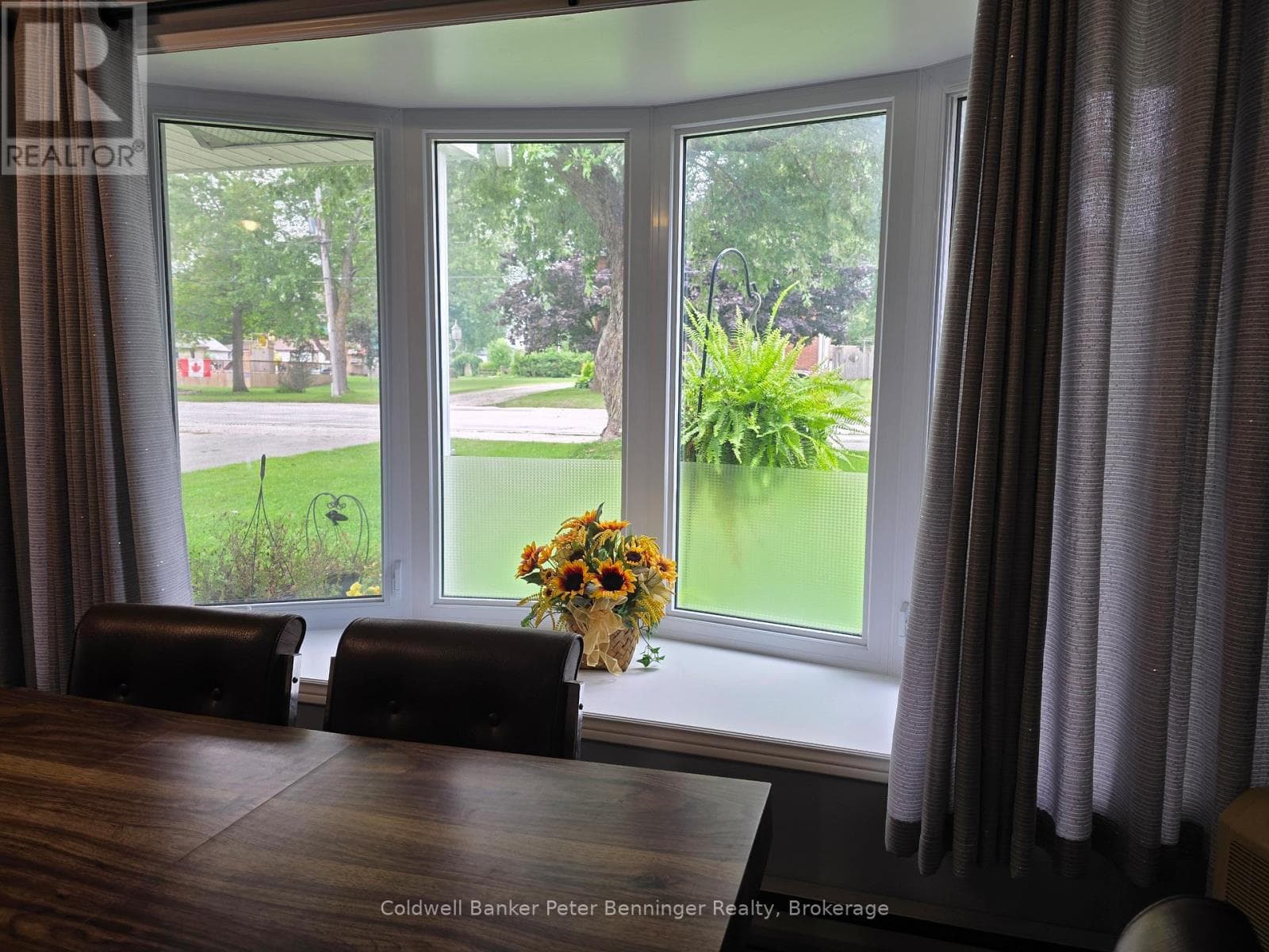 233 QUEEN STREET SOUTH, OnePoint — photo 2