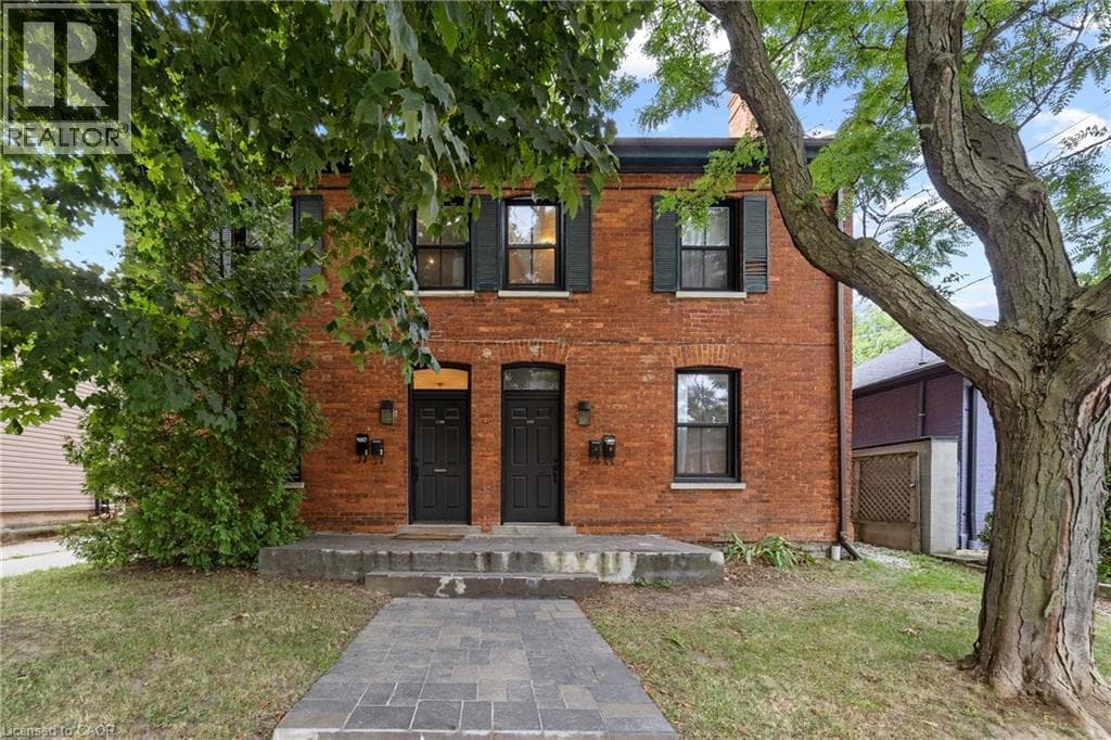 188-190 CAROLINE Street S in Durand