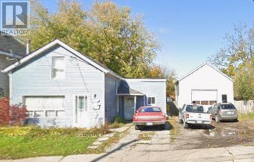 40 QUEEN STREET in Lindsay
