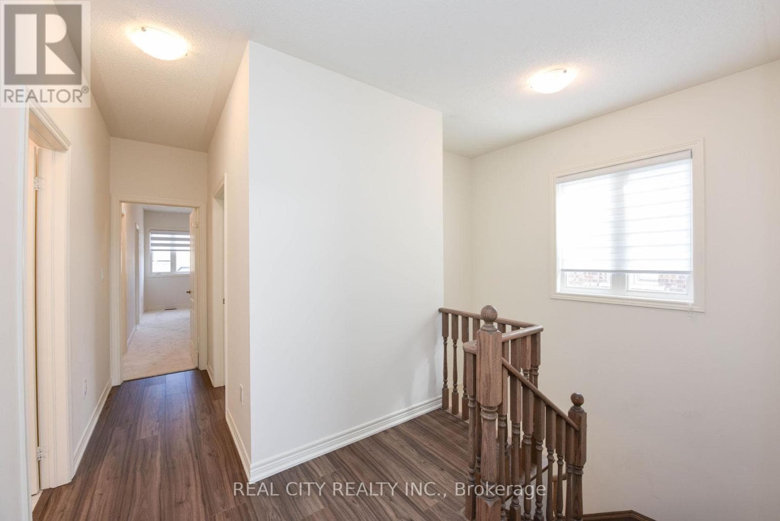 38 SILVER MEADOW GARDENS, Toronto — photo 5