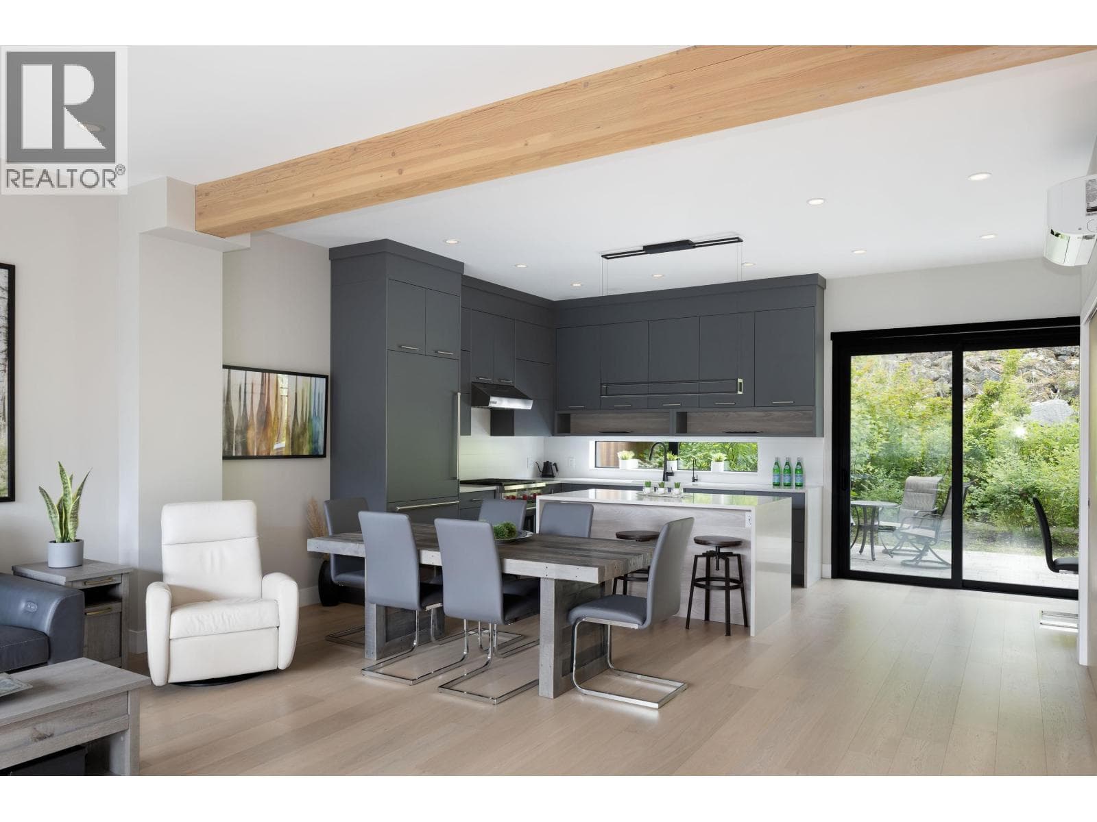 8 1350 CLOUDBURST DRIVE, Greater Vancouver — photo 4