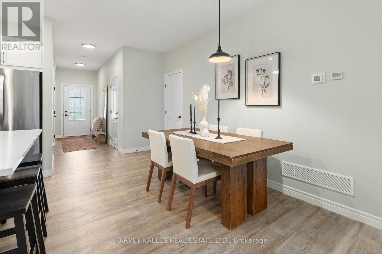 16 DAYTON COURT, Central Lakes — photo 4