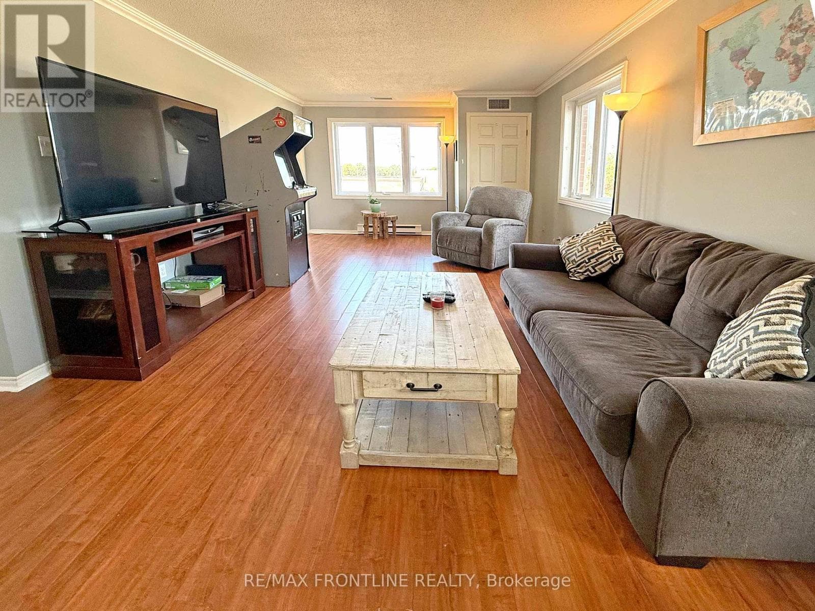 UNIT #302 - 10 ARMSTRONG DRIVE — photo 5