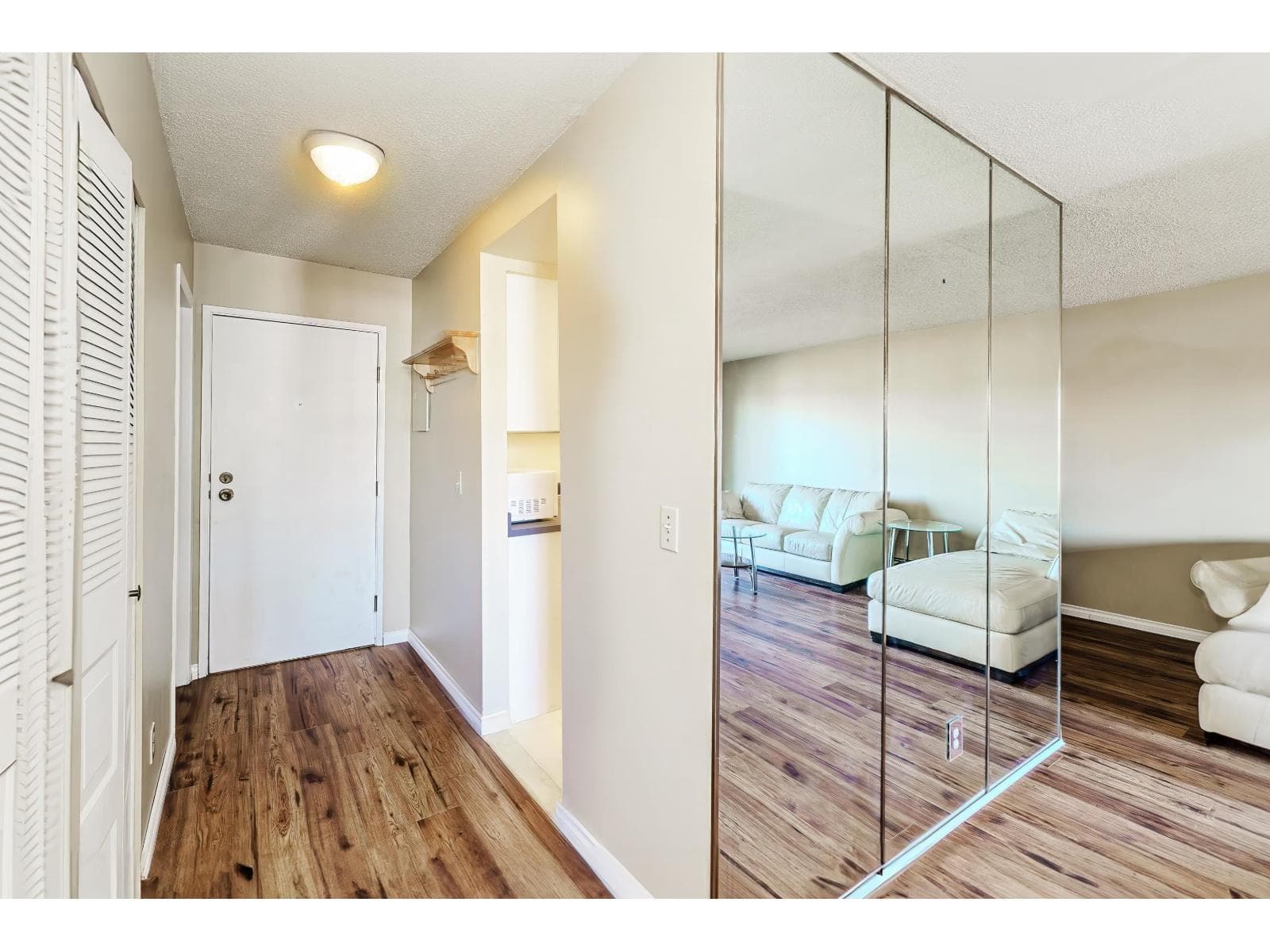306 20460 54 AVENUE, Fraser Valley — photo 3