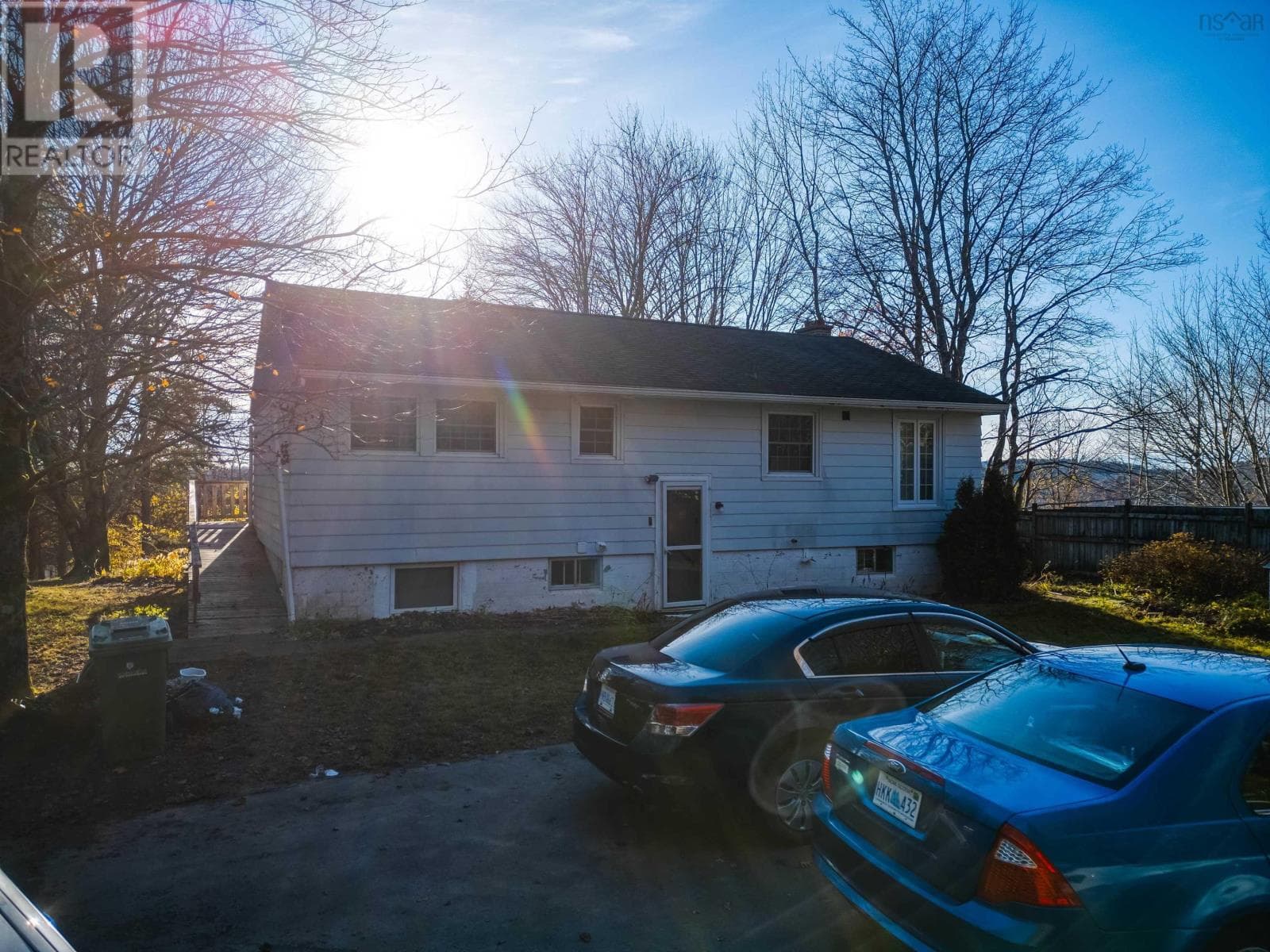 8 ASPEN CRESCENT, NSAR — photo 2
