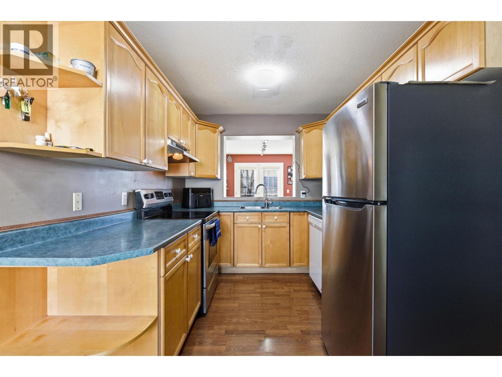 20 350 PEARKES DRIVE — photo 4