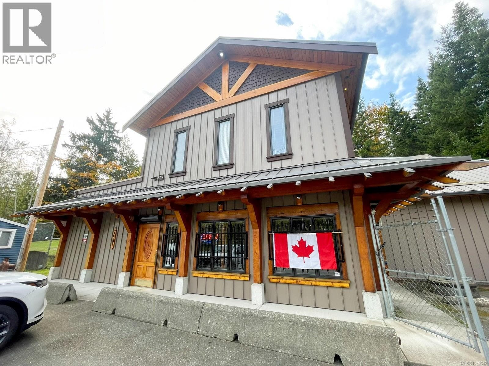 7581 Island Hwy S, Vancouver Island — photo 3