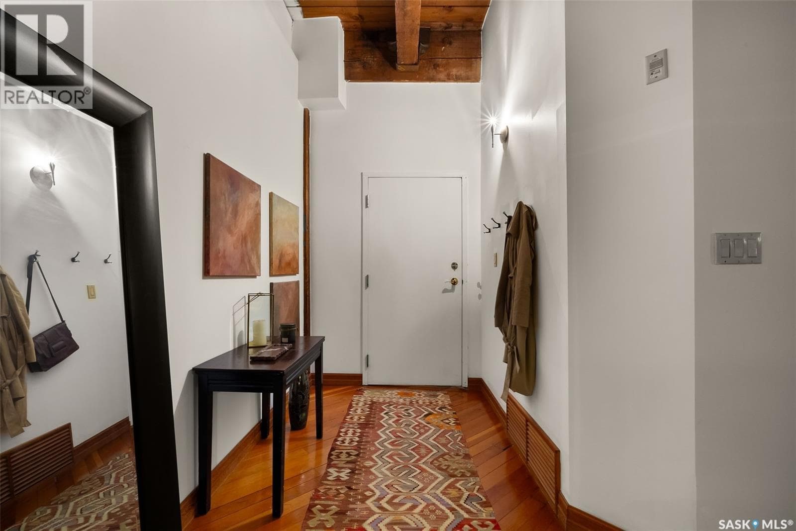 202 1205 Broad STREET — photo 2