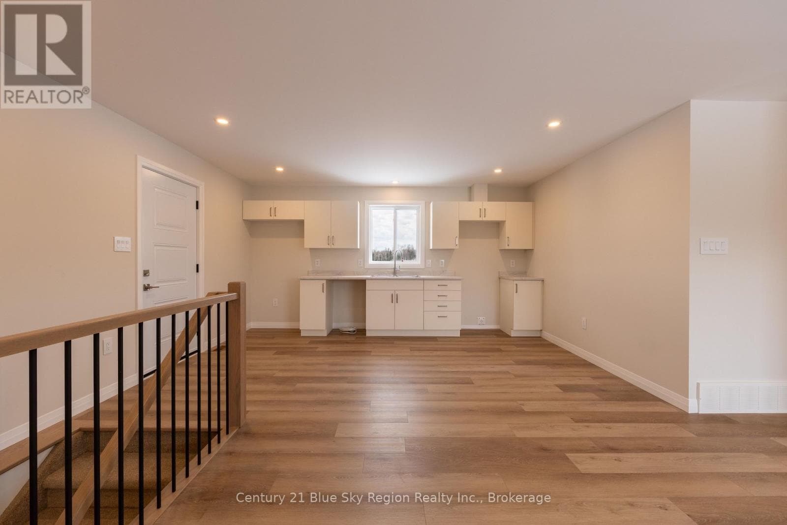 201 TALON CRESCENT, North Bay — photo 5