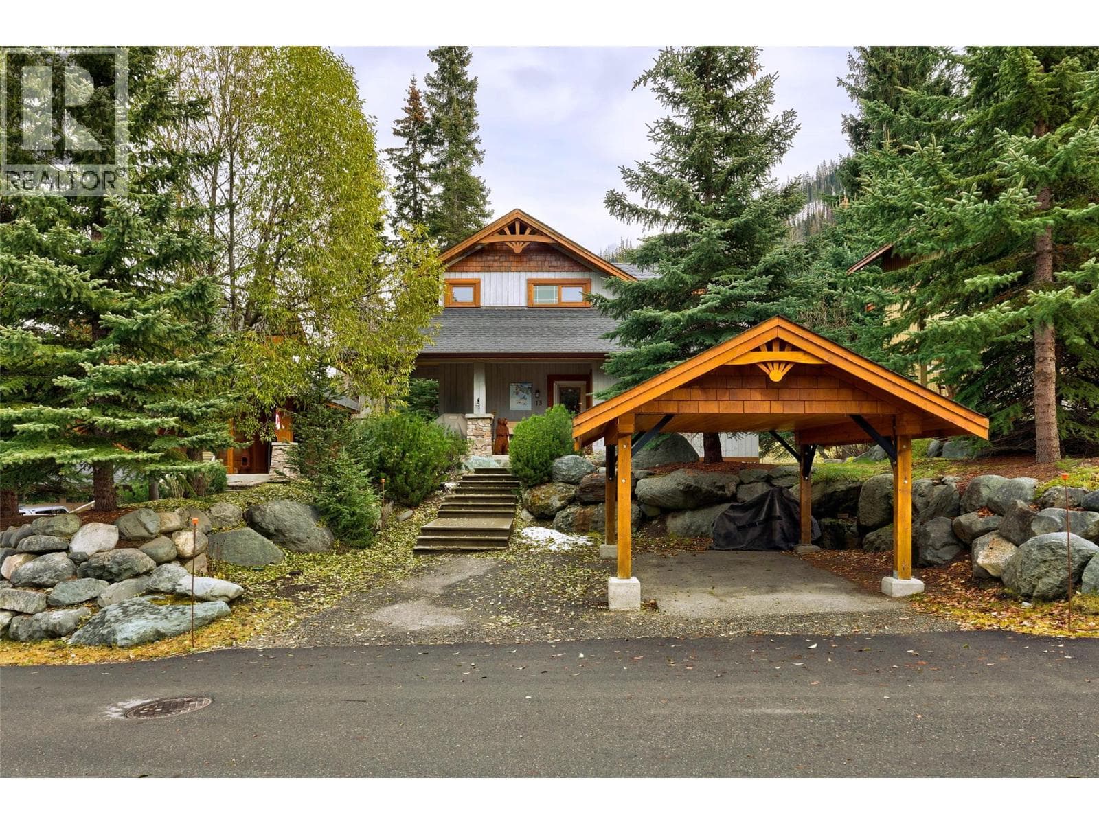 2715 Fairways Drive Unit# 13, Interior REALTORS® — photo 2