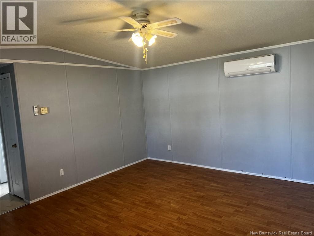 18 ANEMONE STREET — photo 5