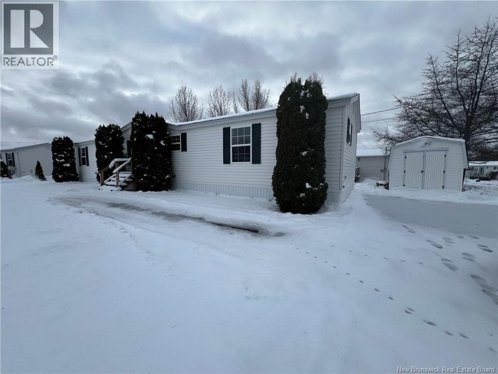 18 ANEMONE STREET — photo 2