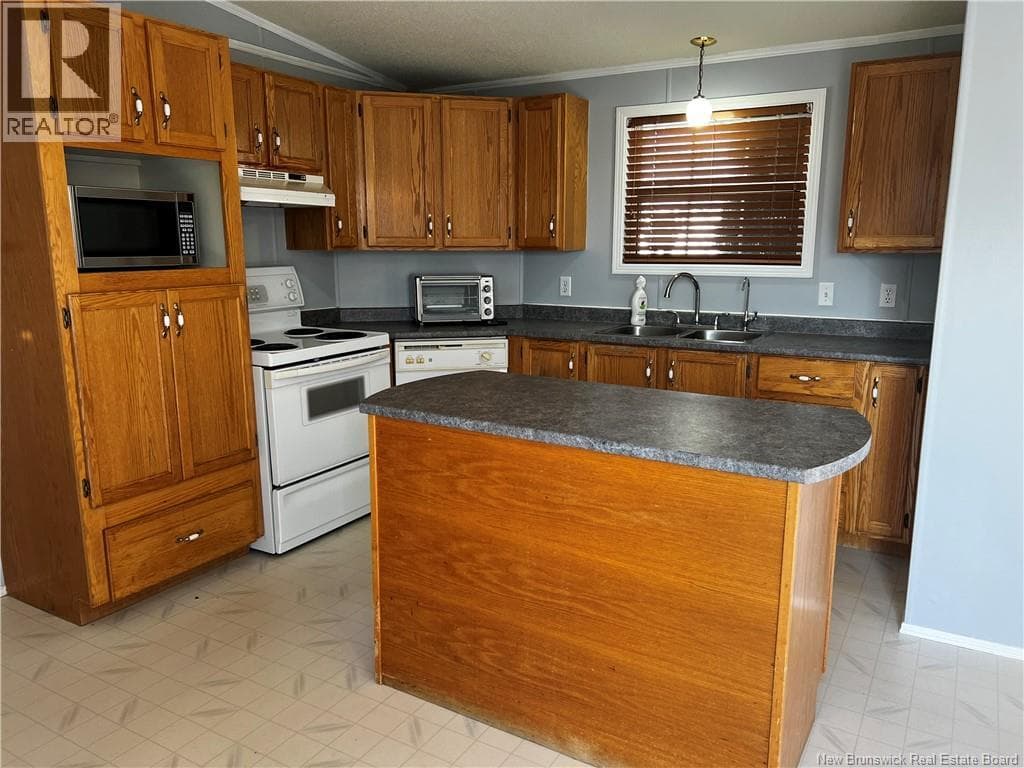 18 ANEMONE STREET — photo 3