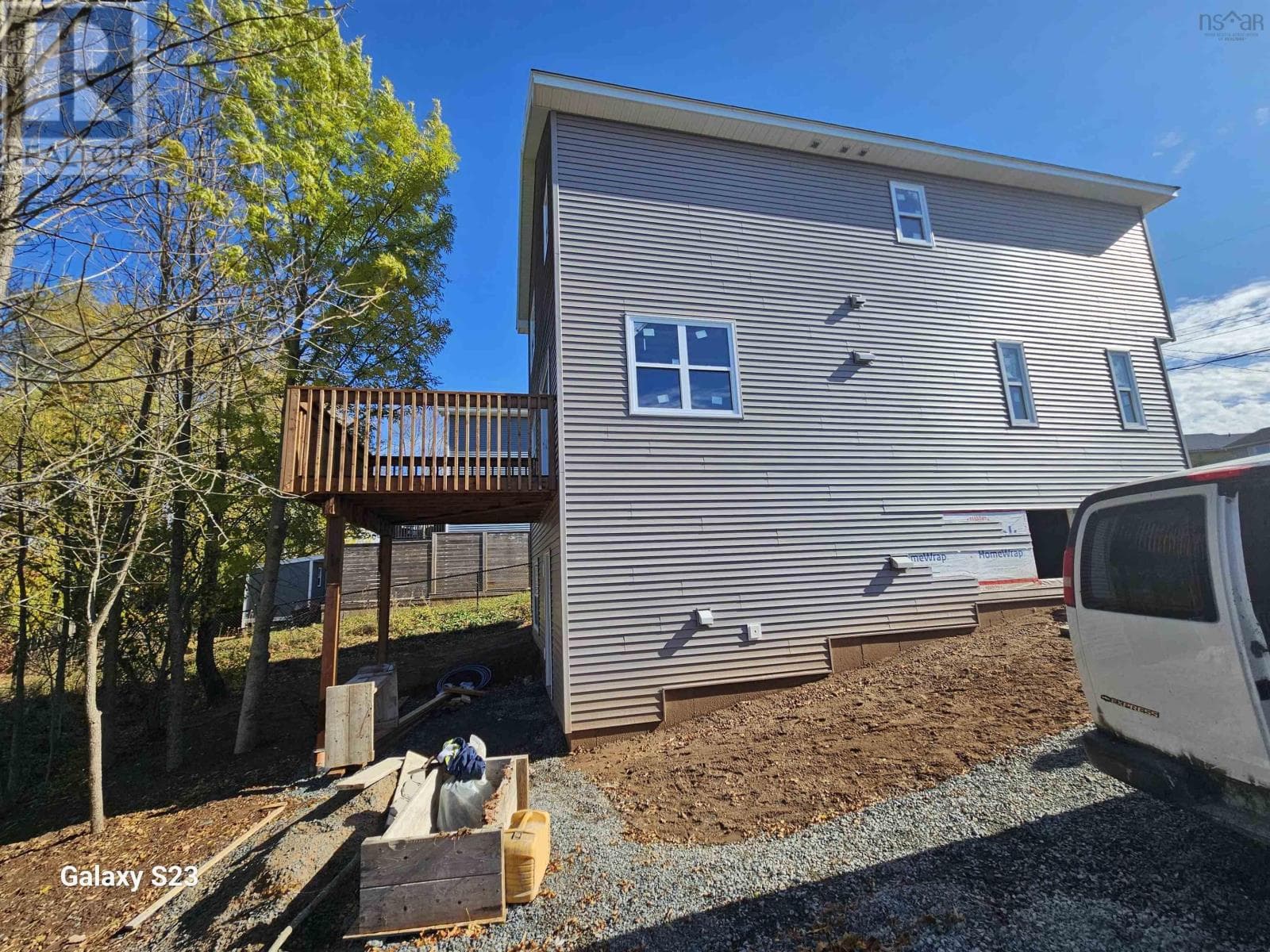 208E BURGESS CRESCENT, NSAR — photo 2