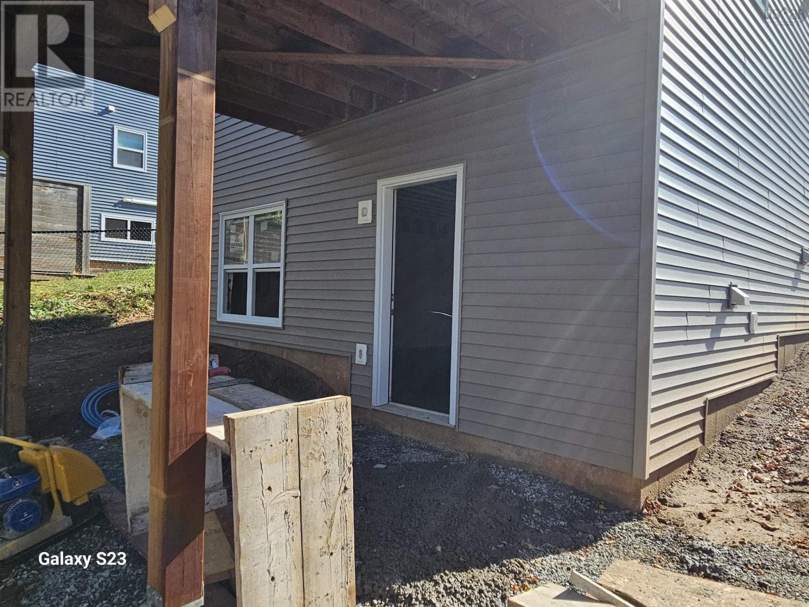 208E BURGESS CRESCENT, NSAR — photo 4