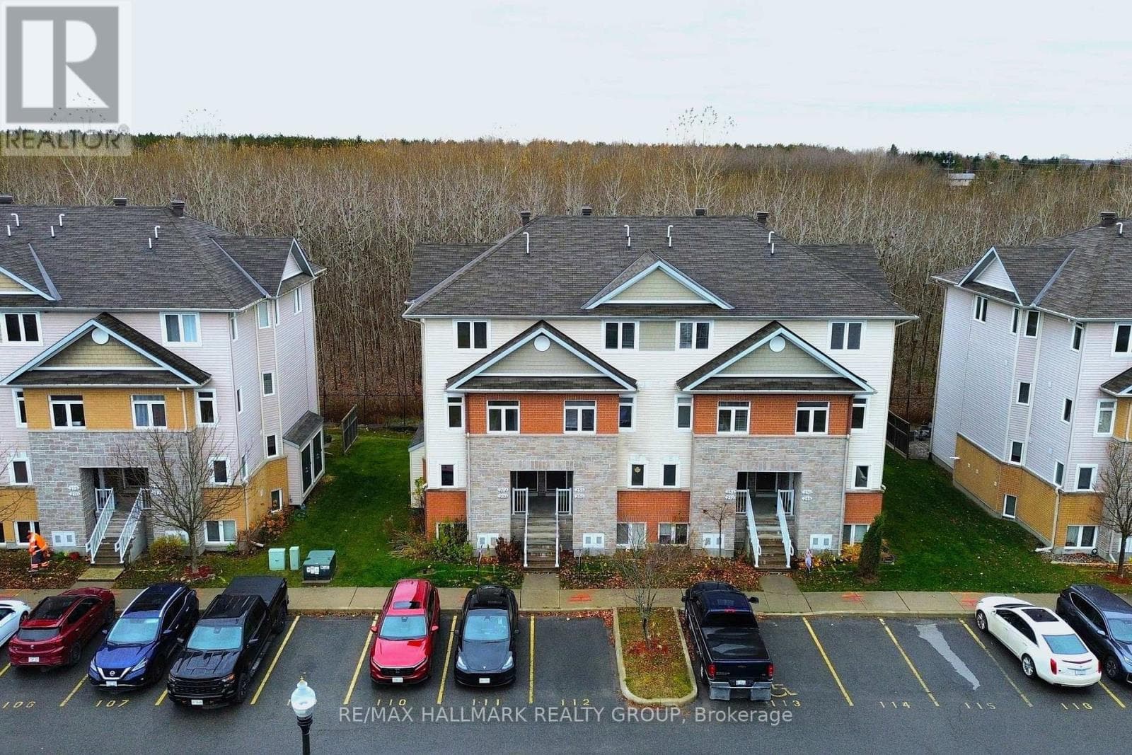258 FIR LANE, Ottawa — photo 2