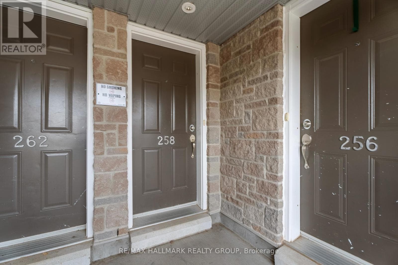 258 FIR LANE, Ottawa — photo 3