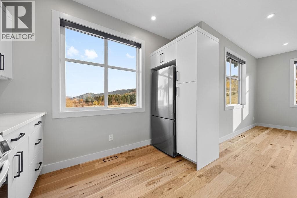 7236 L & A Road, Interior REALTORS® — photo 3