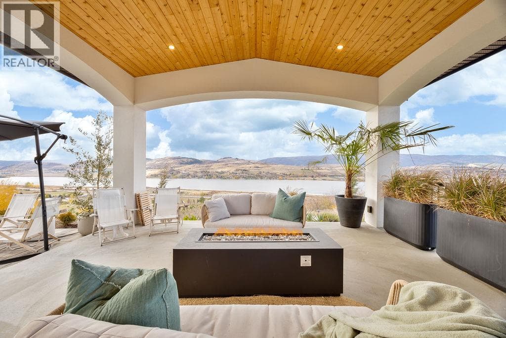 7236 L & A Road, Interior REALTORS® — photo 2