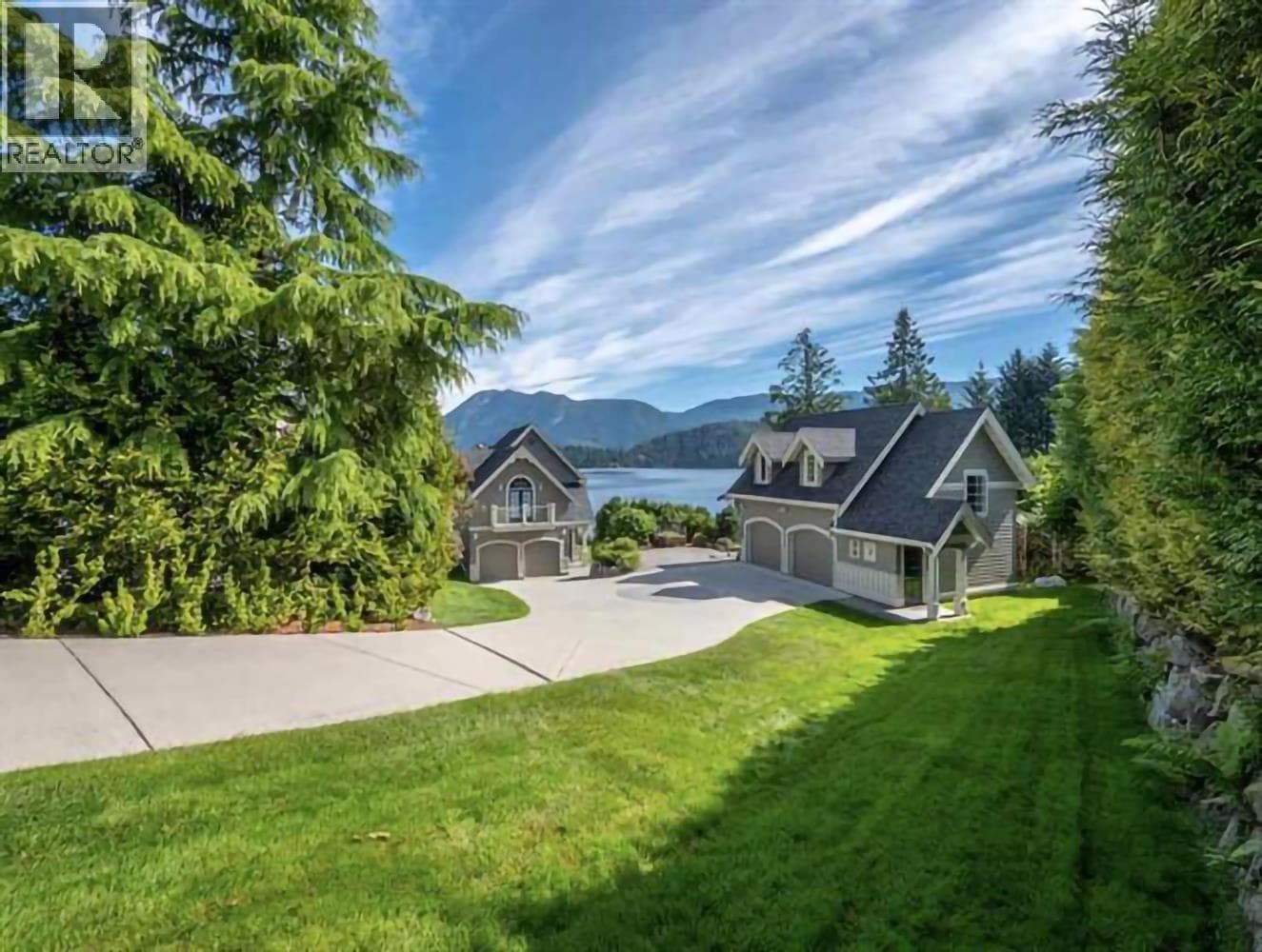 6560 GALE AVENUE NORTH, Greater Vancouver — photo 2