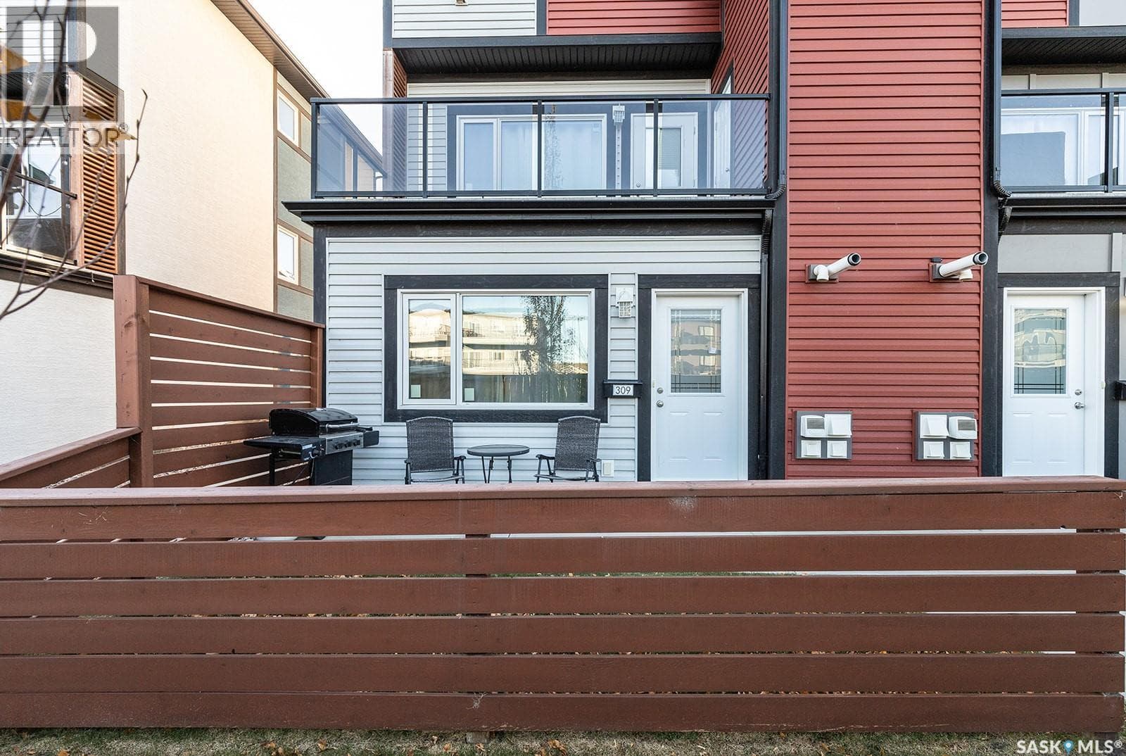309 102 Manek ROAD — photo 3