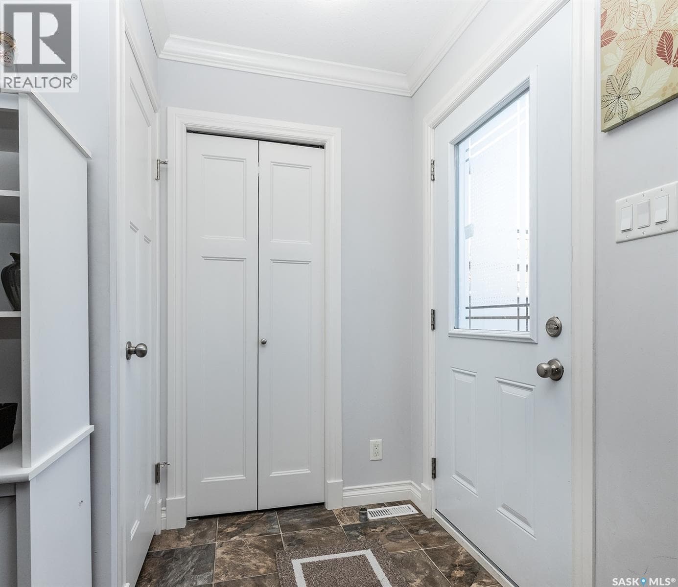 309 102 Manek ROAD — photo 4