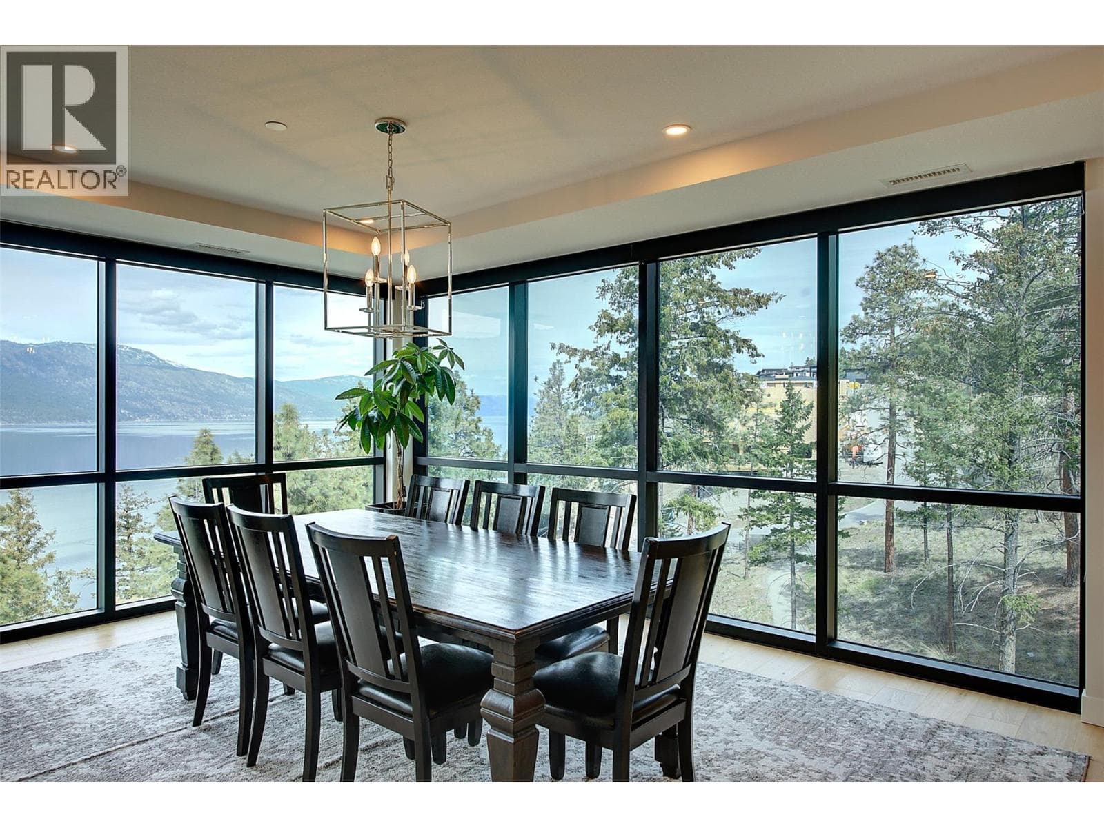 3475 GRANITE CLOSE UNIT 401 in McKinley