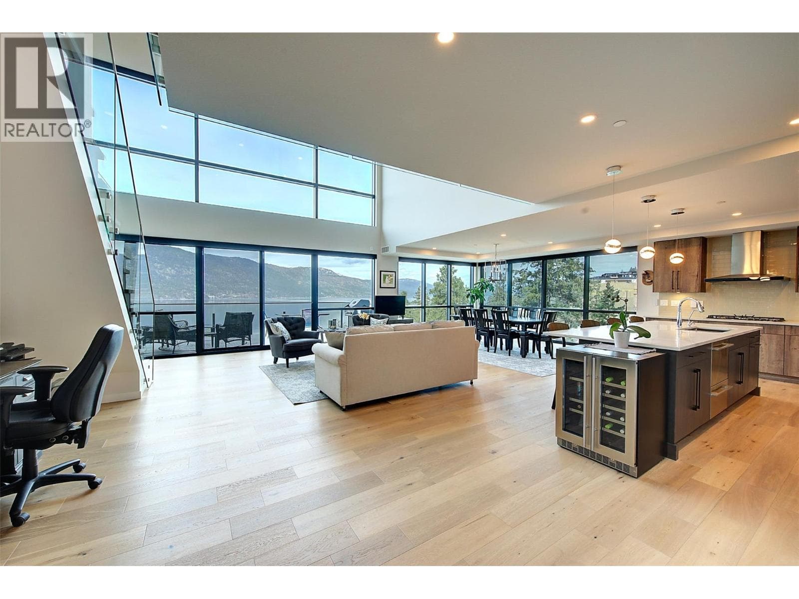 3475 GRANITE CLOSE UNIT 401, Interior REALTORS® — photo 2