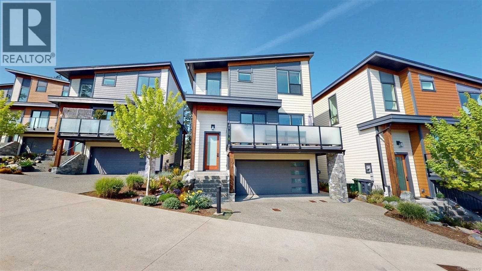 103 1217 MANZANITA PLAZA in Departure Bay