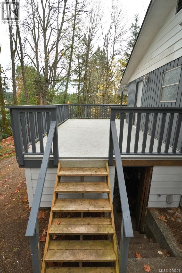 1154 2nd Ave, Vancouver Island — photo 2