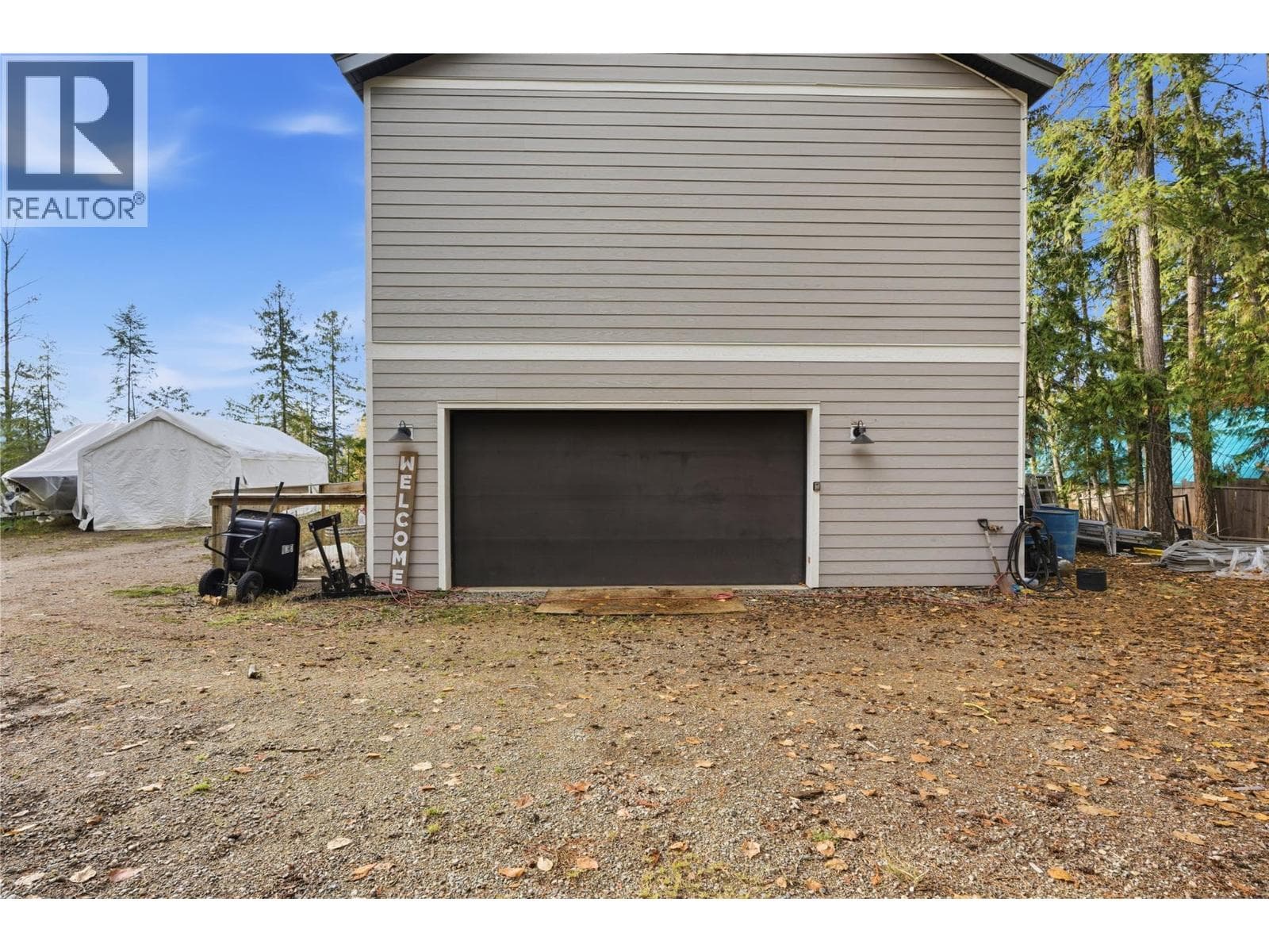 7636 MOUNTAIN DRIVE, Interior REALTORS® — photo 3