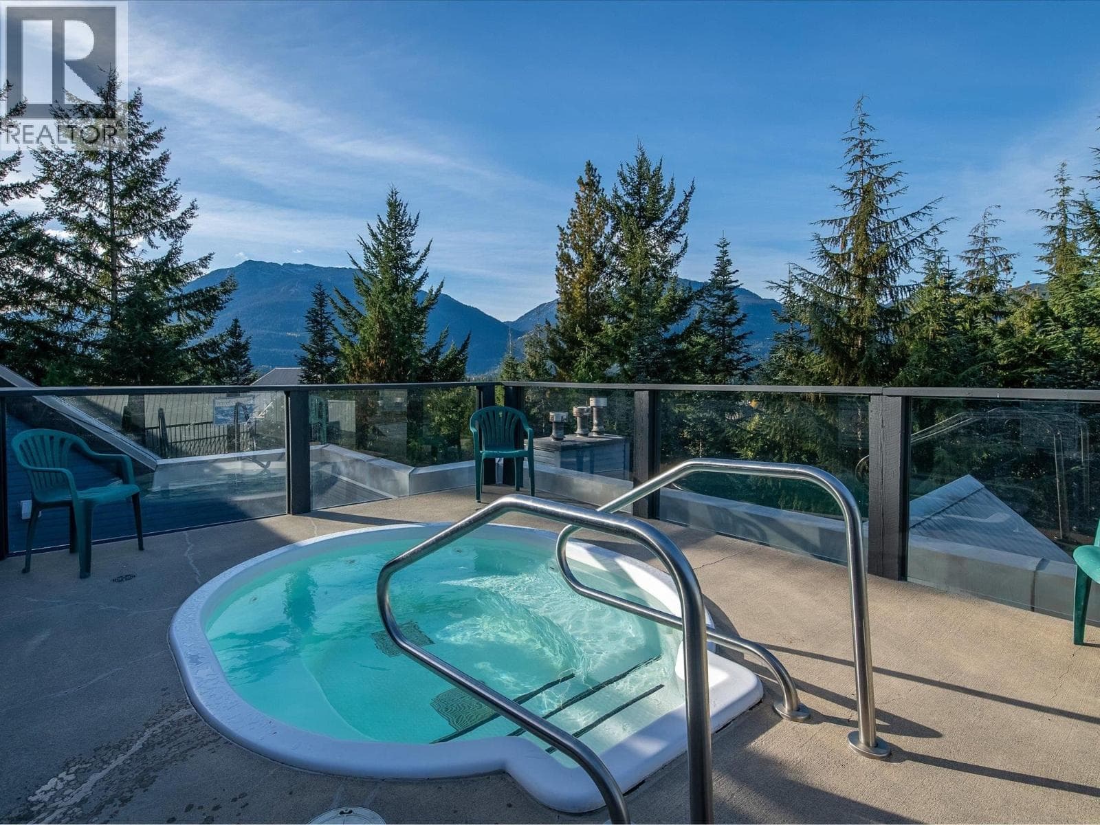310 4821 SPEARHEAD DRIVE, Greater Vancouver — photo 2