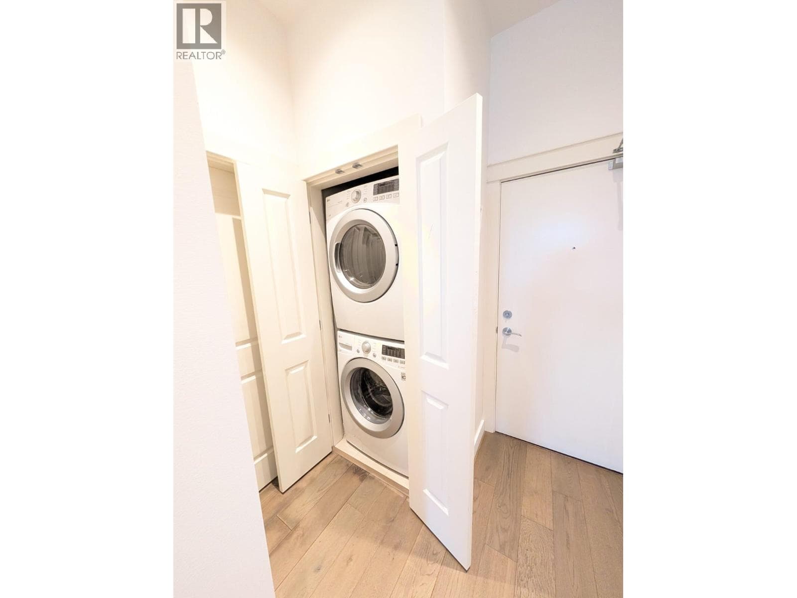 616 5011 SPRINGS BOULEVARD, Greater Vancouver — photo 4