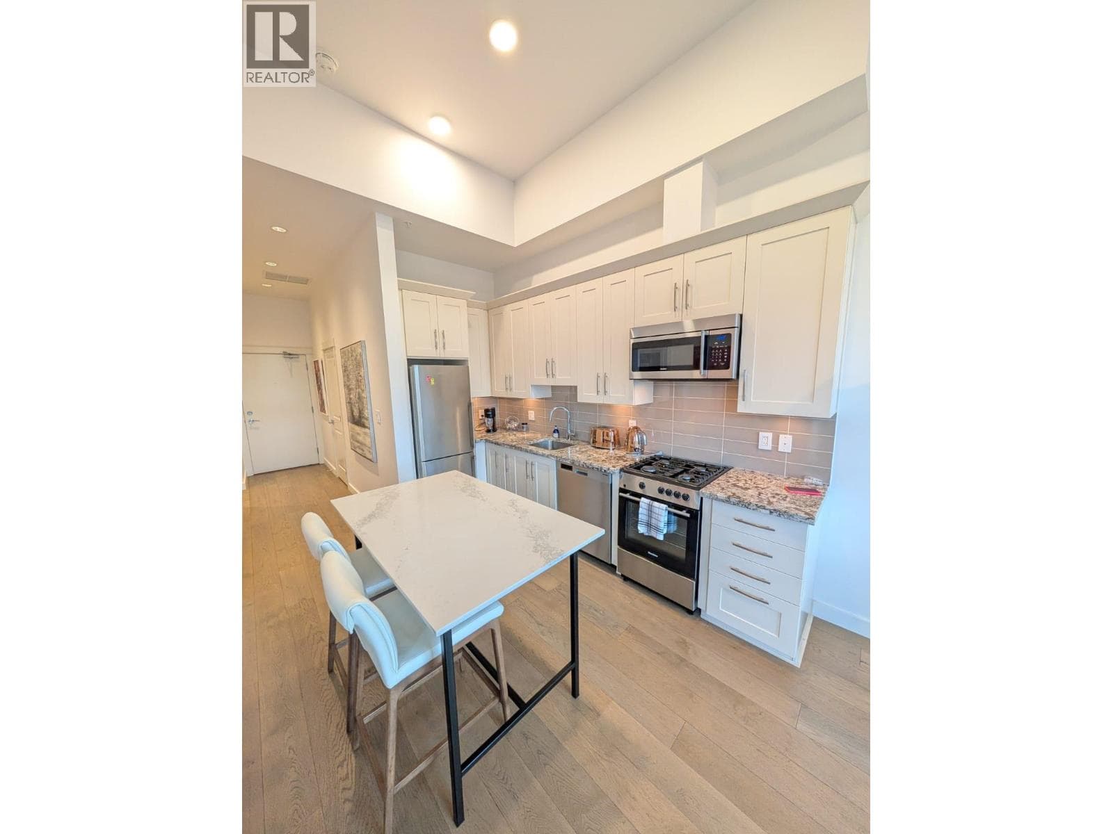 616 5011 SPRINGS BOULEVARD, Greater Vancouver — photo 5