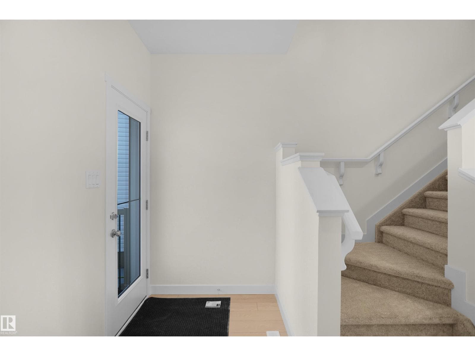 83 FICUS WY — photo 2