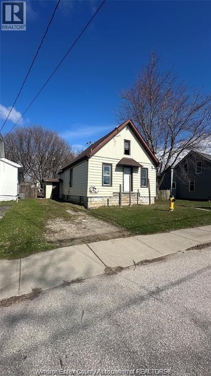 135 EDGAR STREET, Windsor — photo 4