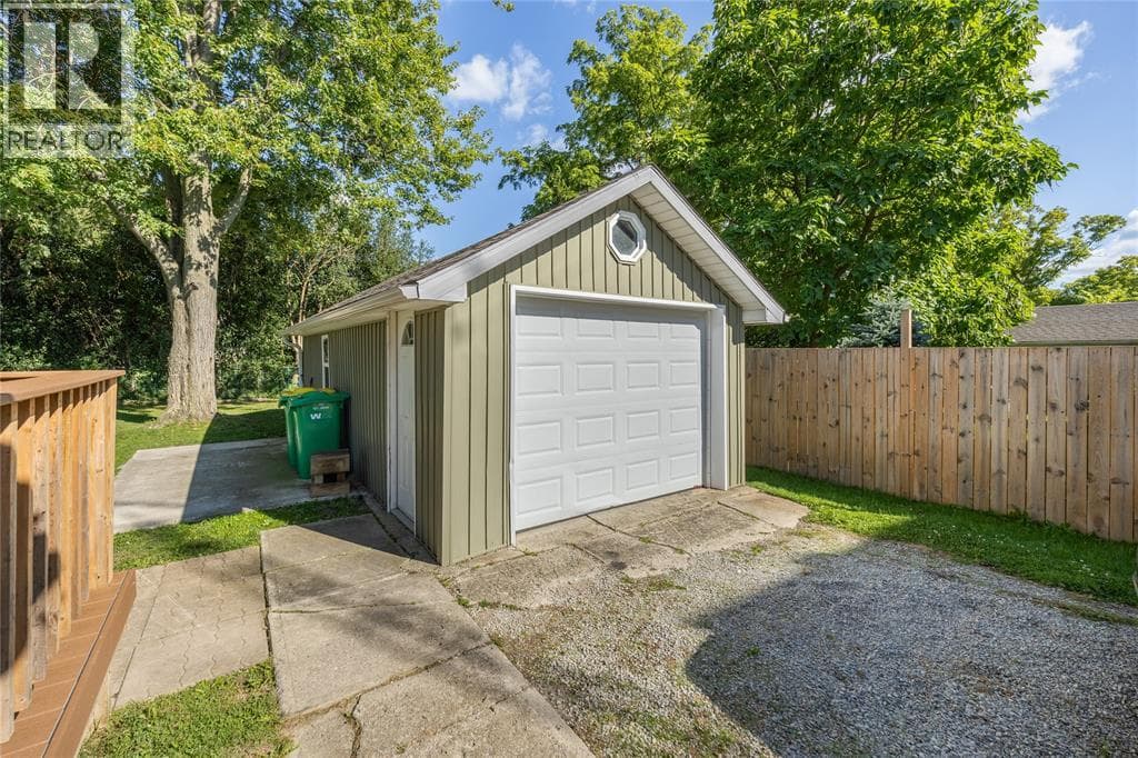 452 MAUDE STREET, Sarnia — photo 4