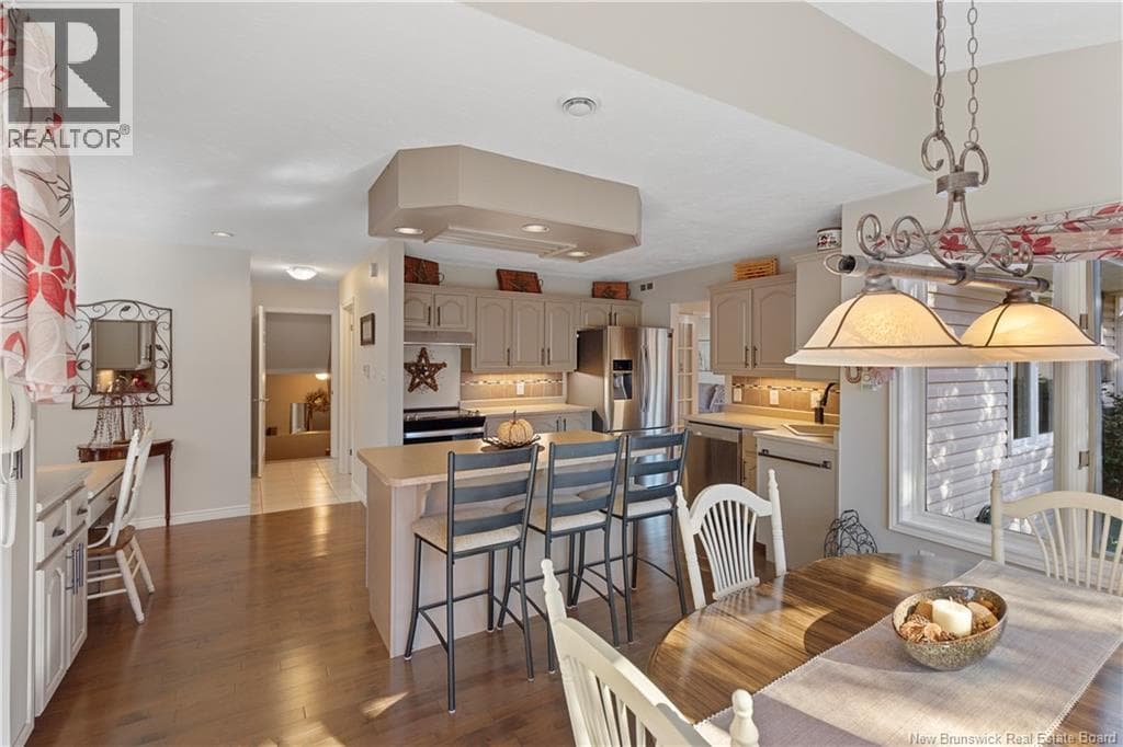 6 SPRUCE GARDEN COURT — photo 2