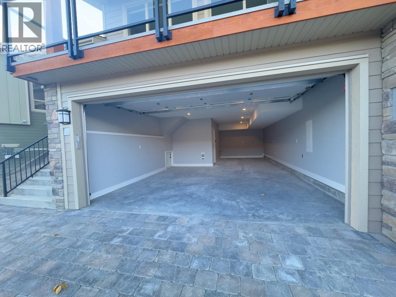 130 Colebrook Rd Road Unit# 18, Interior REALTORS® — photo 5