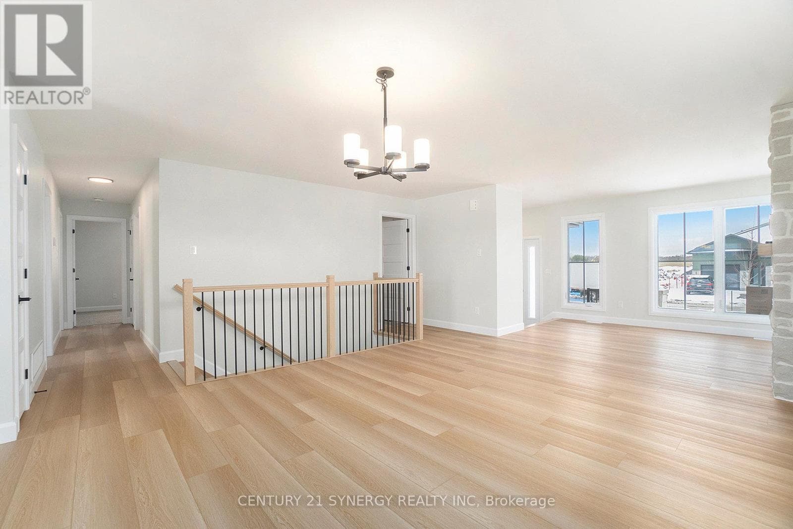 64 HELEN STREET, Ottawa — photo 2