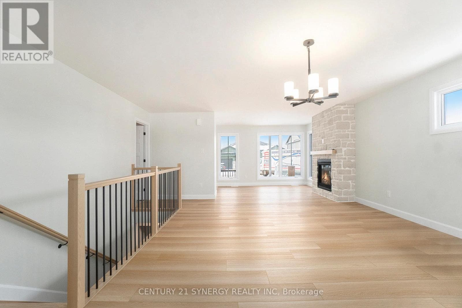 64 HELEN STREET, Ottawa — photo 4