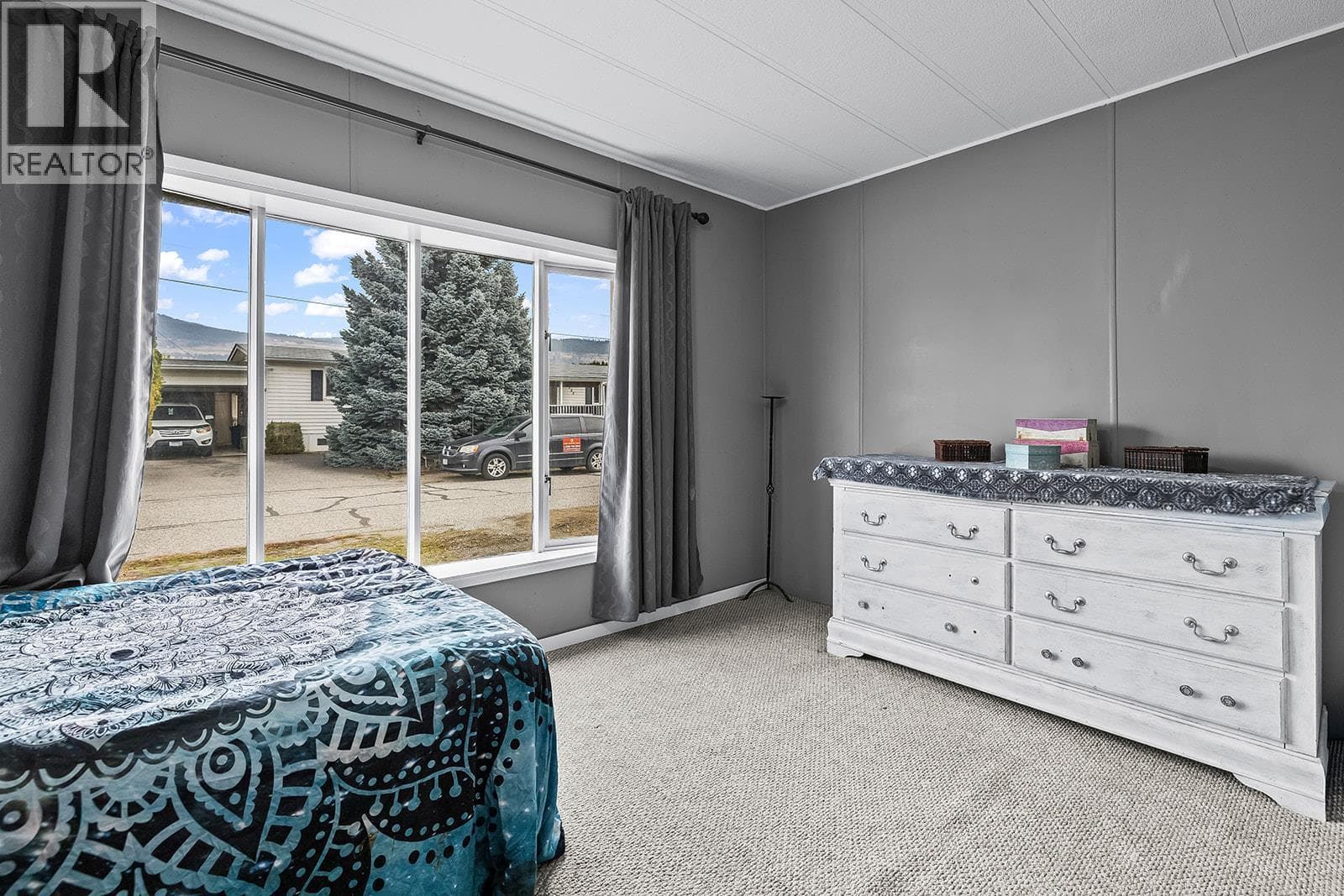 90 720 COMMONWEALTH ROAD, Interior REALTORS® — photo 2