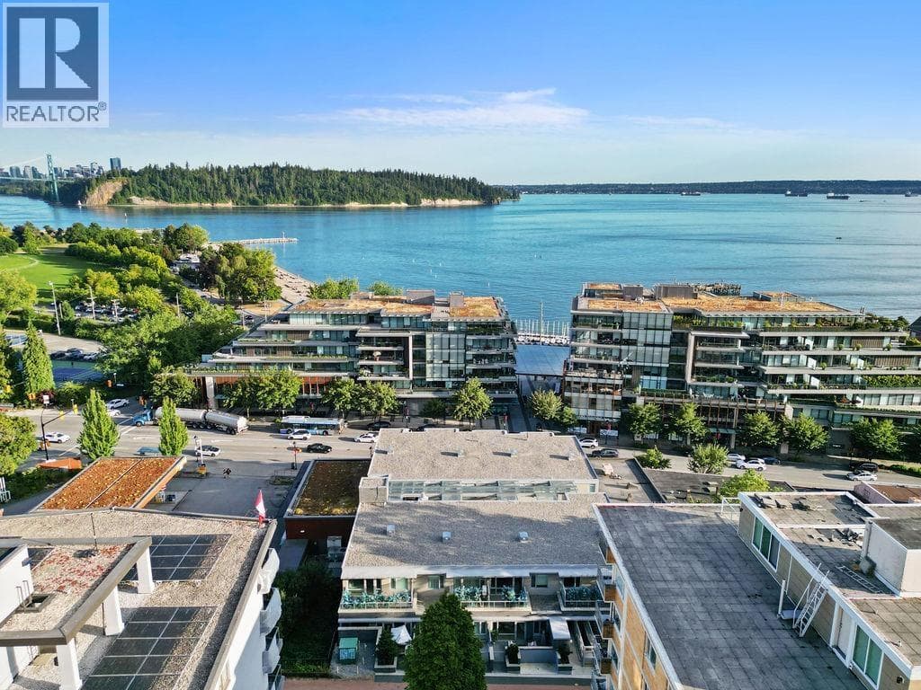 301 1331 MARINE DRIVE in Dundarave