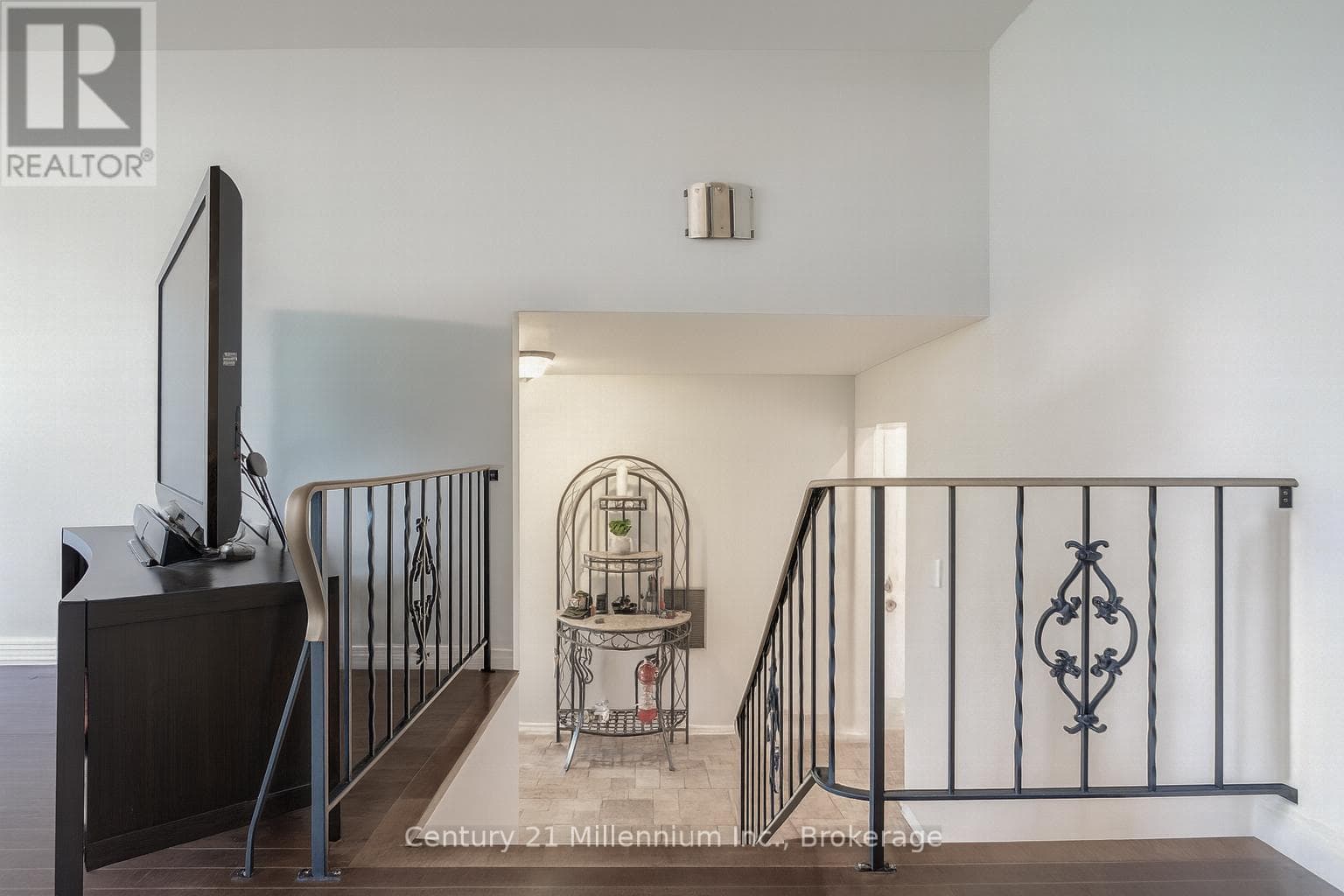 104 GLENWOOD PLACE, OnePoint — photo 4