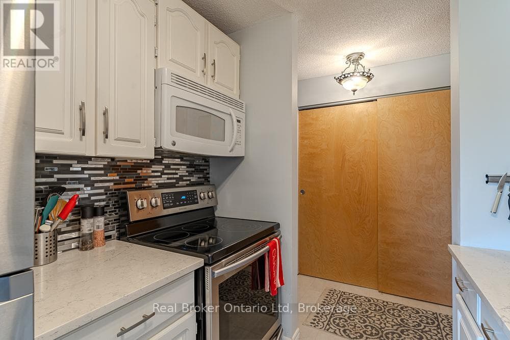 202 - 925 10TH AVENUE E, OnePoint — photo 4