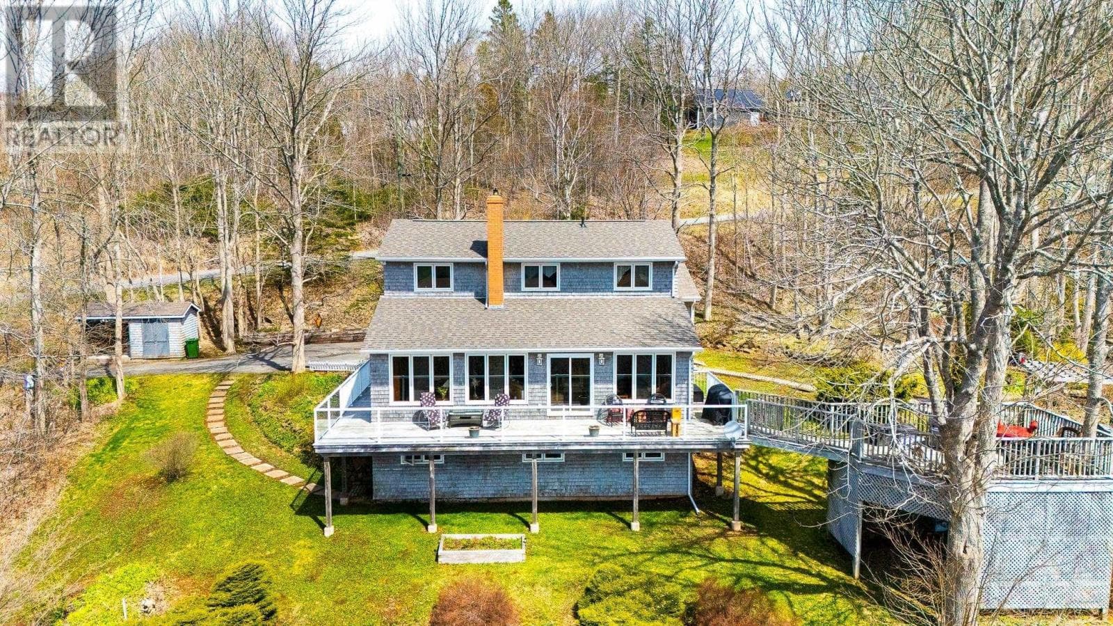 8 FOLEAZE PARK DRIVE in 