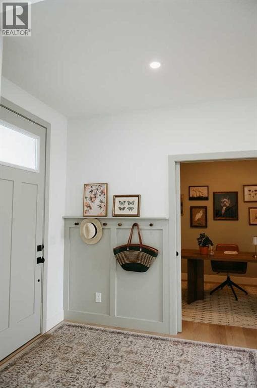 807 LAKEWOOD CIRCLE, Calgary — photo 2